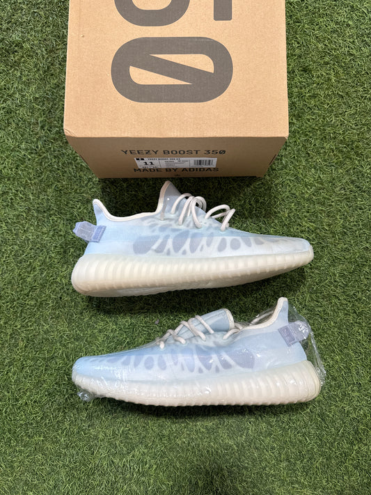 YEEZY 350 MONO ICE SZ. 11 (PO)