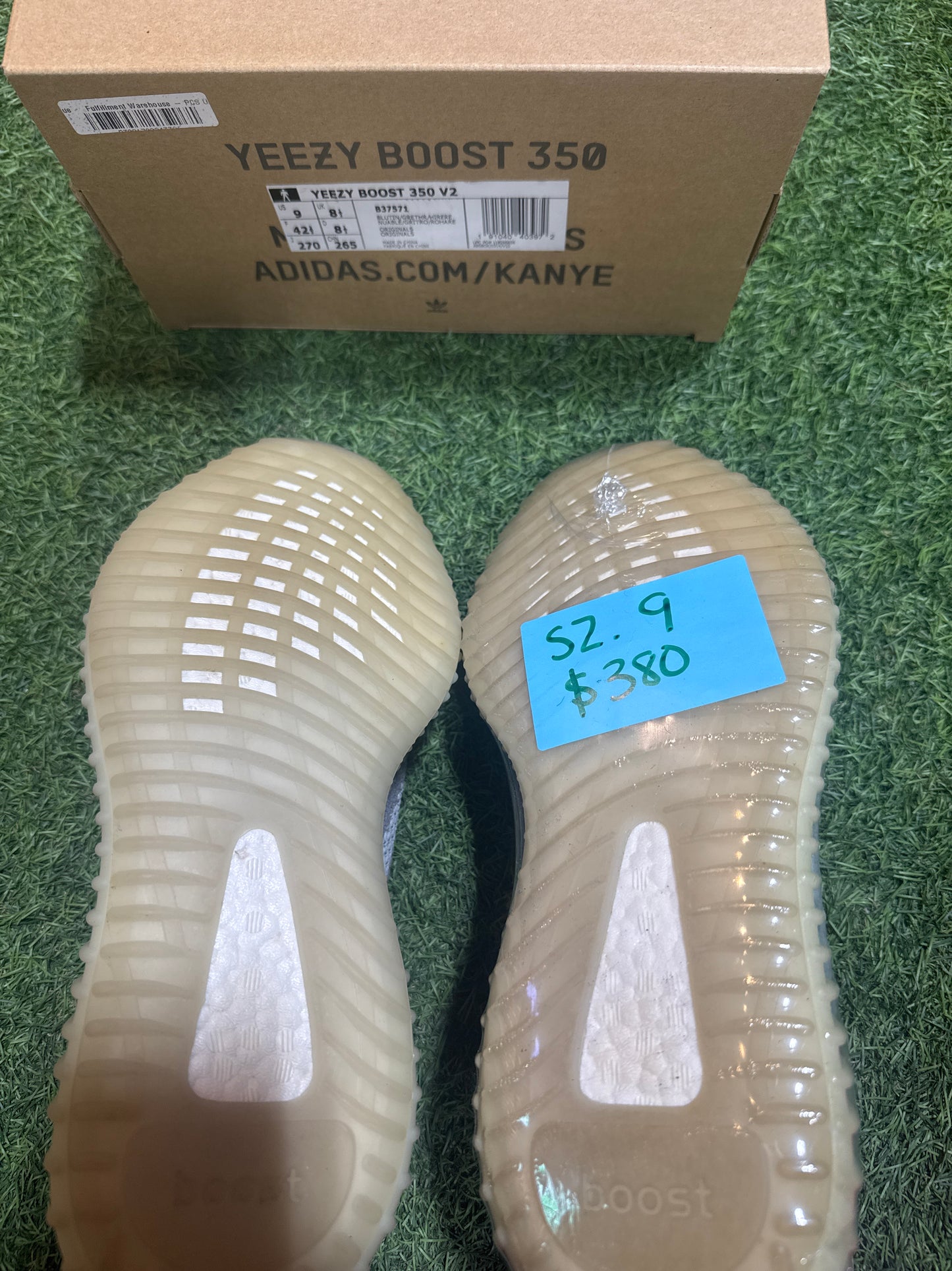 YEEZY 350 BLUE TINT SZ. 9 (PO)