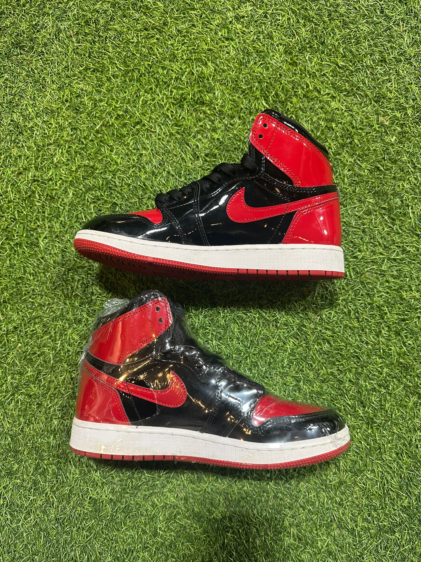 RETRO 1 PATENT BRED SZ. 5Y