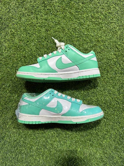 GREEN GLOW DUNK SZ. 6.5Y (PO)