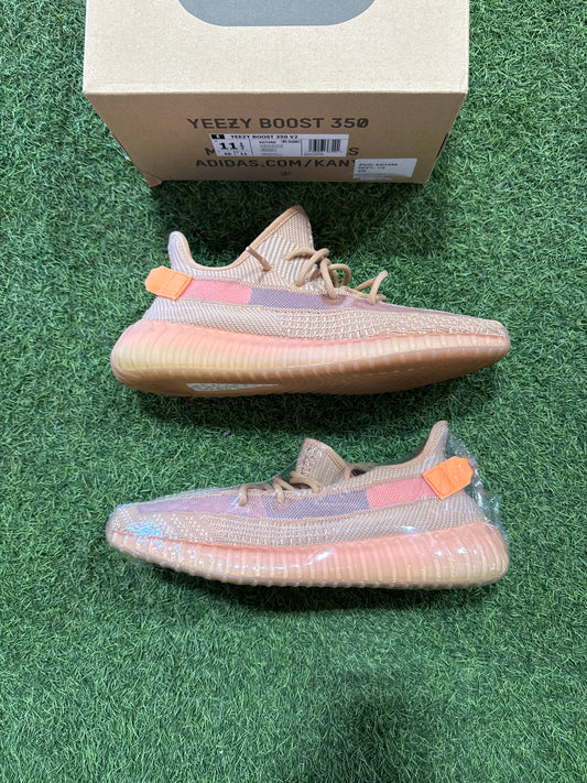 YEEZY 350 CLAY SZ. 11.5 (PO)