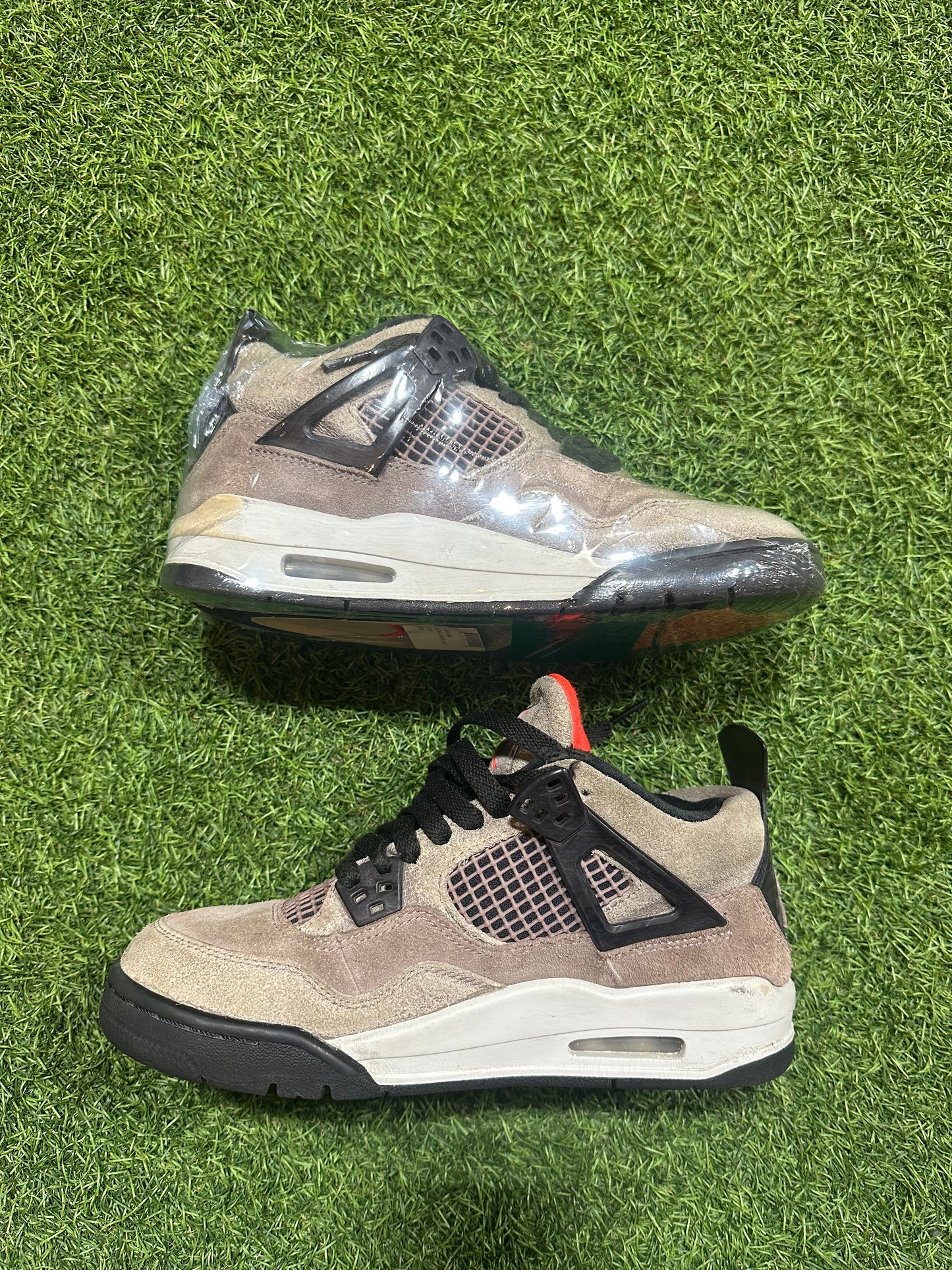 RETRO 4 TAUPE HAZE SZ. 5Y