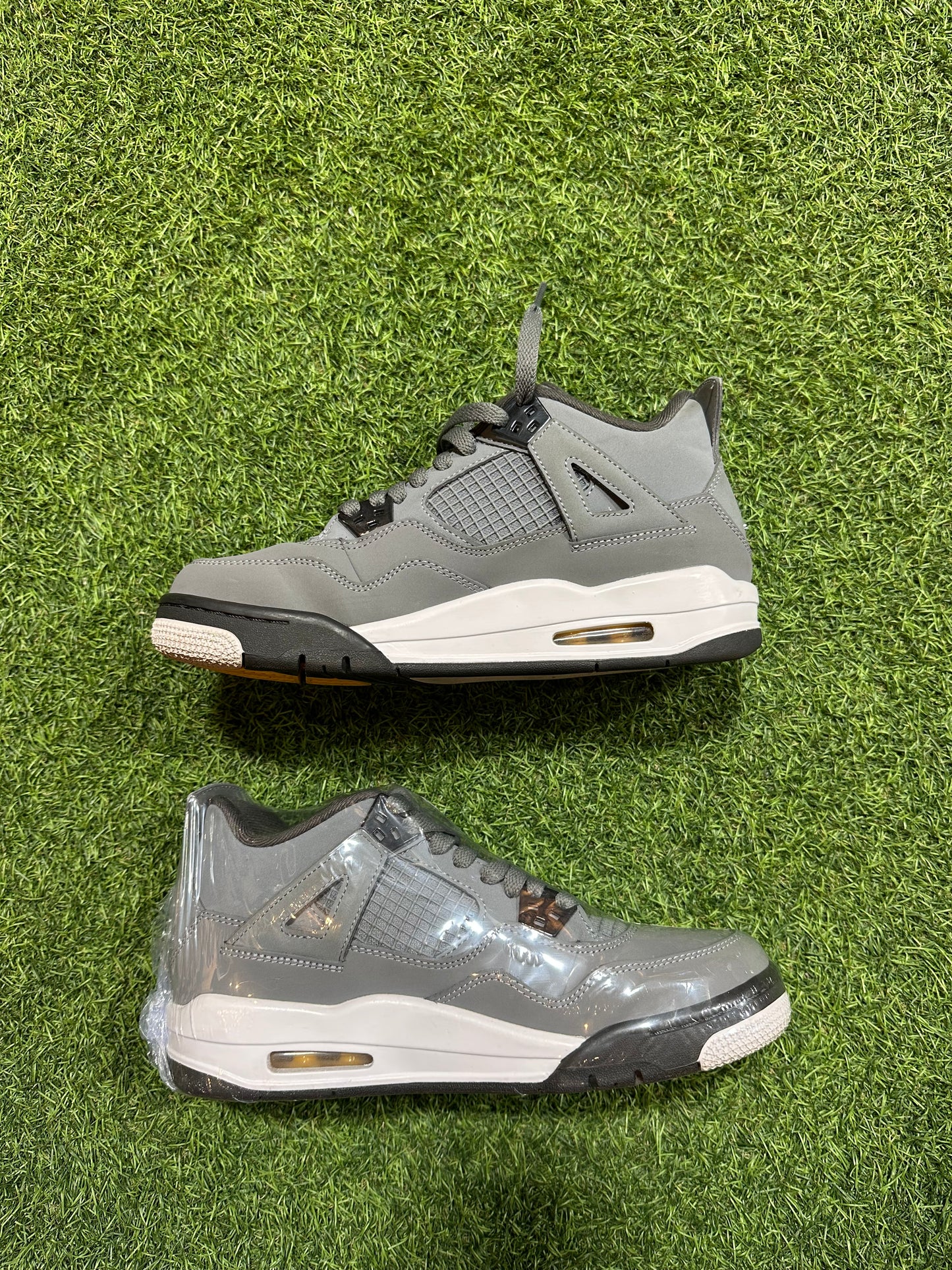 Retro 4 Cool Grey SZ. 7Y (PO) (No Box)