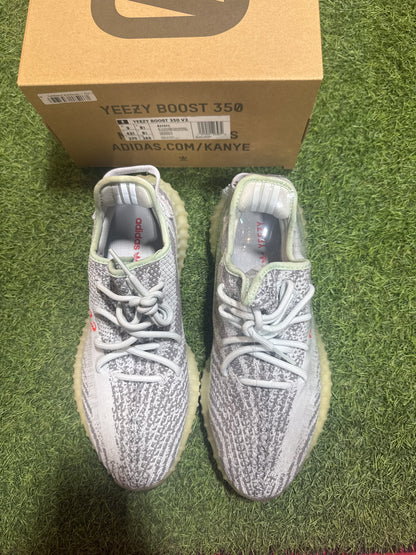 YEEZY 350 BLUE TINT SZ. 9 (PO)