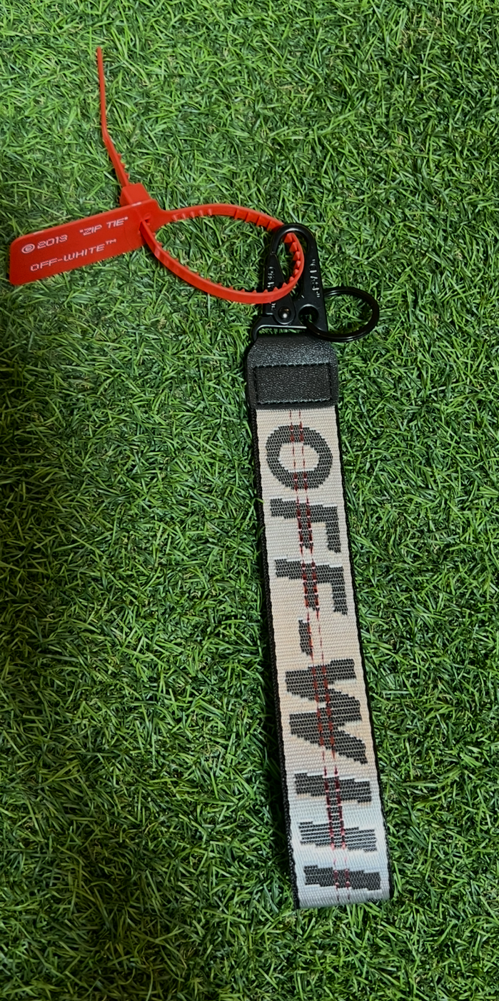 OFFWHITE KEYCHAINS